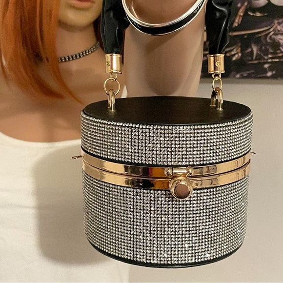💎 Black Bucket Bag/Purse w/Chain | Rhinestones, Shimmery, Classy | Crossbody - Picture 3 of 8
